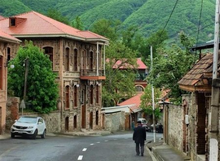 Azərbaycanın regionları üzrə broşürlar hazırlanıb - FOTO