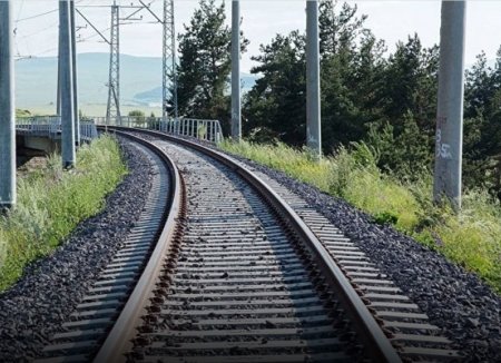 Rəsmi Ermənisyan 45 km dəmir yolu çəkməyə hazırdır. 