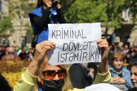 Siyasi və ictimai fəalların 14 may tarixli fəvvarələr meydanında təşkil etdiyi mitinq baş tutdu