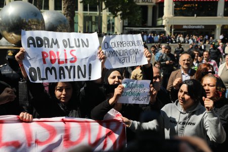 Siyasi və ictimai fəalların 14 may tarixli fəvvarələr meydanında təşkil etdiyi mitinq baş tutdu