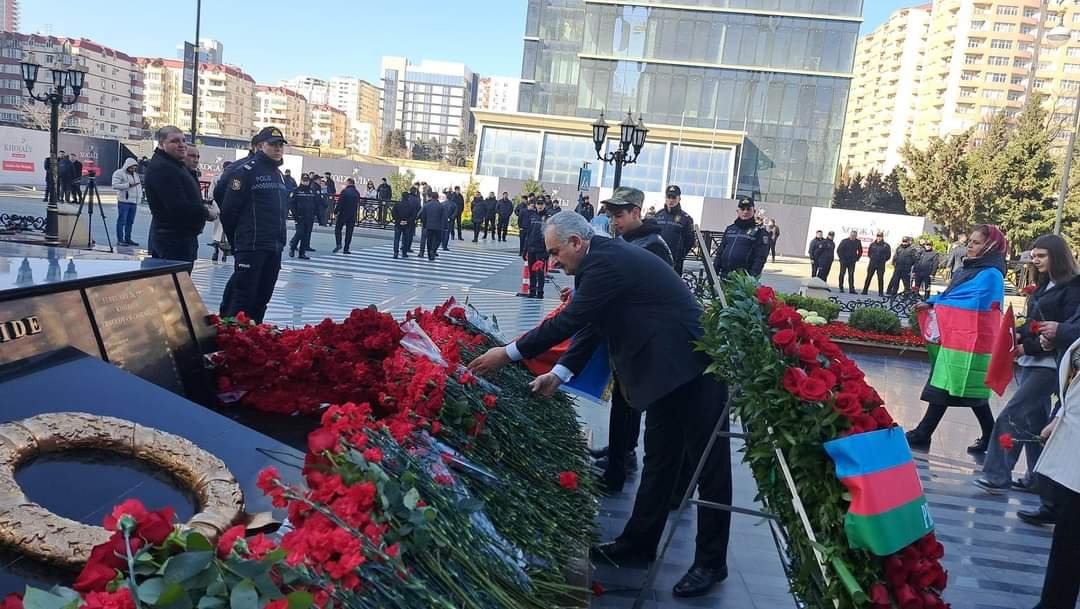 MHP üzvləri Xocalı soyqırımı abidəsini ziyarət edib