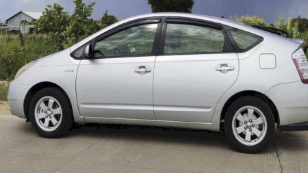 “Prius”la avtoxuliqanlıq edən iki taksi sürücüsü saxlanılıb