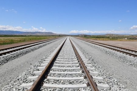 Bakı-Tbilisi-Qars dəmir yolunun Gürcüstan hissəsi bağlandı