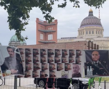 DAS təşkilatı fəallarının Berlində XİN qarşısında oturum aksiyası davam edir