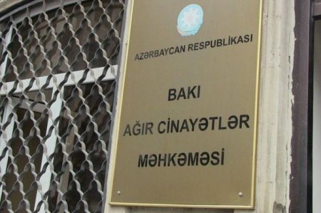 Bakıda qəstdən adam bıçaqlamağa görə tutulan ərəb biznesmenin məhkəməsi başlayıb